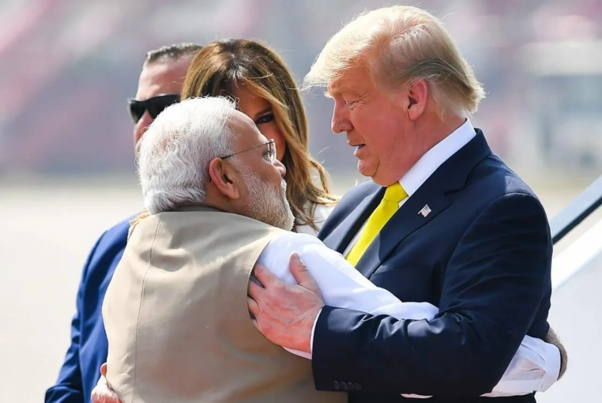 Trampın tədbirində atəş açıldı: [[Modidən ilk reaksiya]]