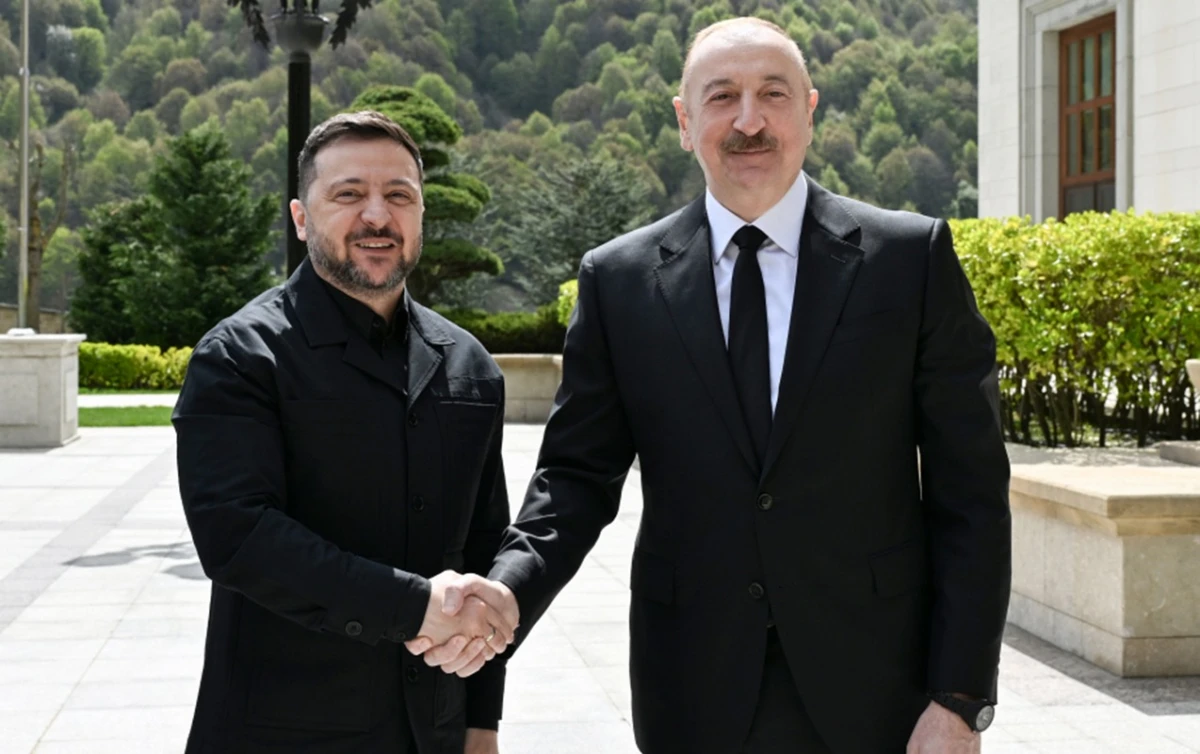 [[Zelenskinin Qəbələdən verdiyi təklif]] dünyada gündəmi dəyişdirə bilər