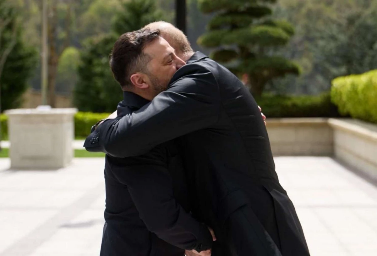 Zelenskinin Azərbaycan səfərinə rus mediasında [[ikili yanaşma:]] İddialar və Bakının mövqeyi