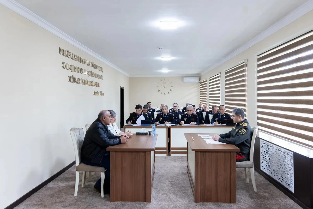 [[Vilayət Eyvazov]] Göyçayda vətəndaşları qəbul etdi