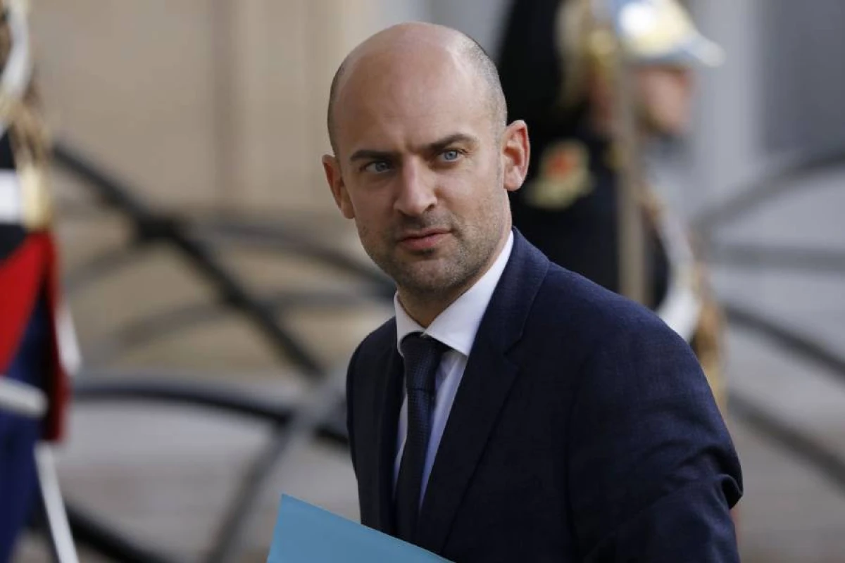 “Mövqedə köklü dəyişiklik olmalıdır” - [[Fransadan İrana şərt]]