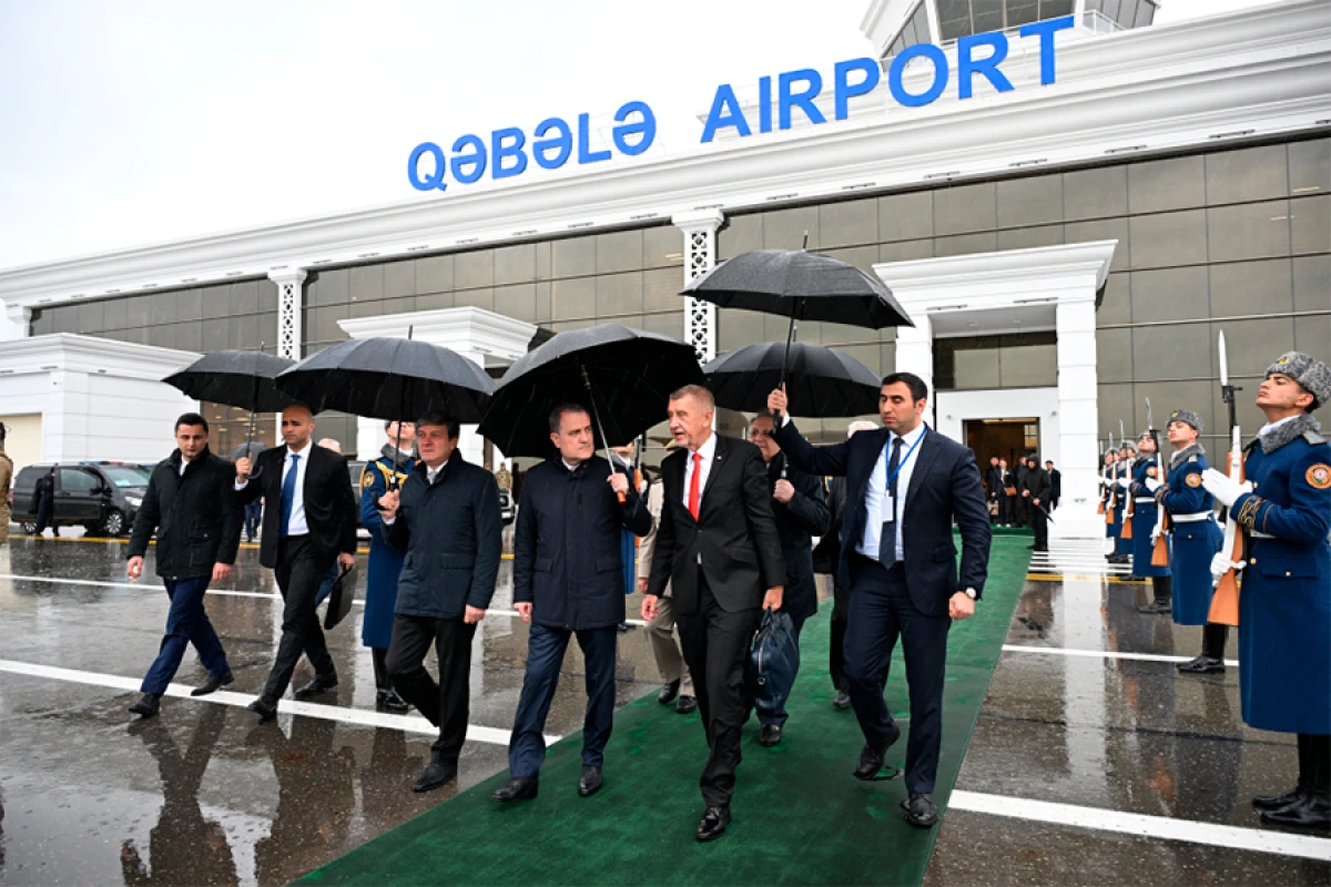 [[Çexiyanın Baş nazirinin]] Azərbaycana səfəri başa çatdı