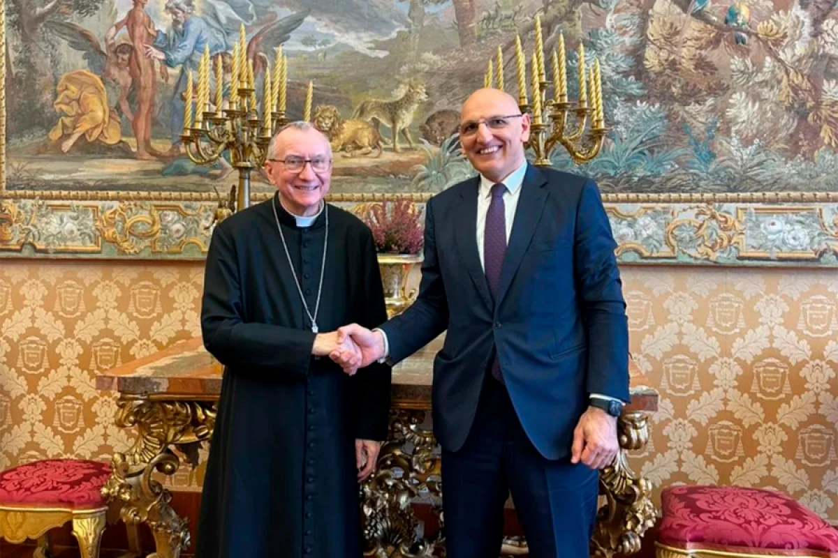 Elçin Əmirbəyov Vatikanda [[SƏFƏRDƏDİR]]