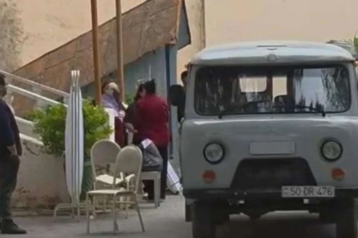 Sumqayıtda qəzalı vəziyyətdə olan [[xəstəxana sökülür]]