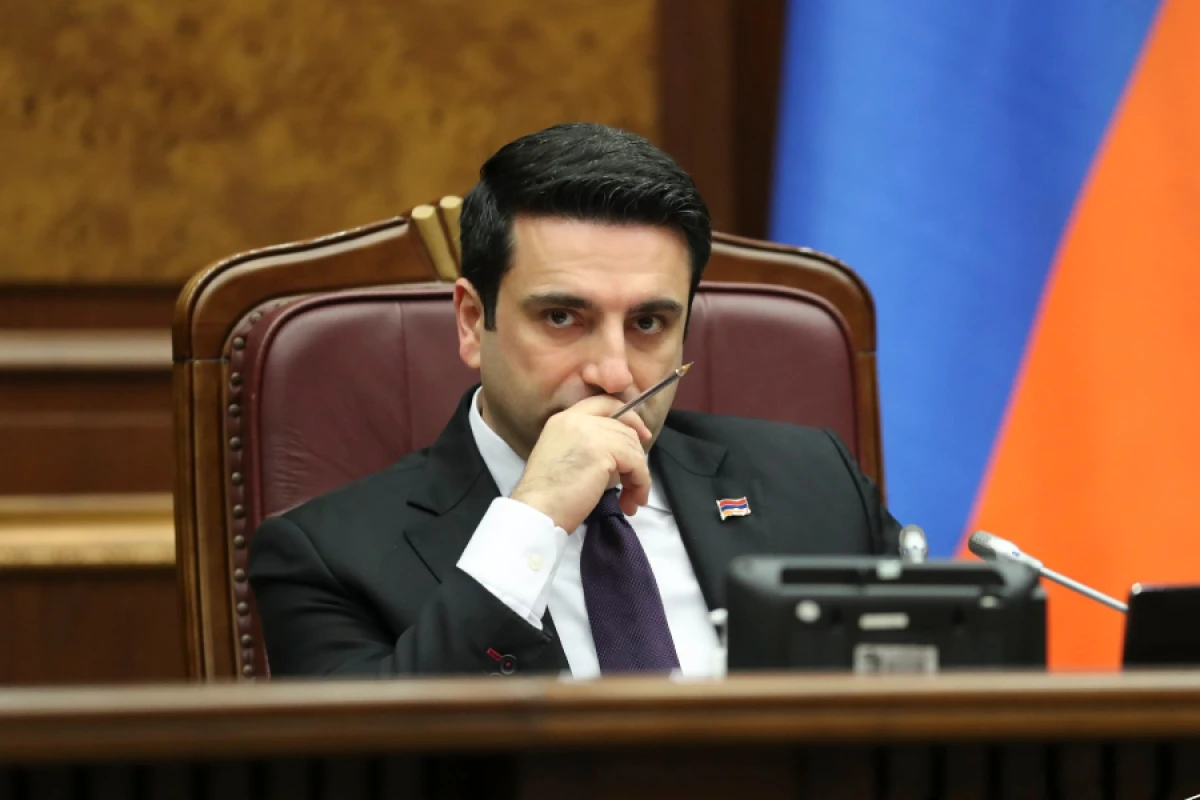 Ermənistan hakimiyyəti Qarabağ ermənilərinin qəbrini qazdı - [[Bitdi o məsələ...]] - VİDEO