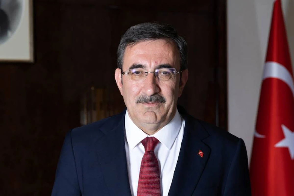 18 ildən sonra [[İLK: Cevdet Yılmaz İrəvana niyə getdi?]]