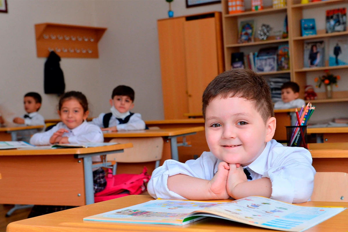 Valideynlərin NƏZƏRİNƏ: I sinfə şagird qəbulu başladı
