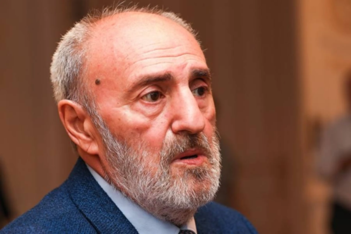 Tanınmış müğənni infarkt keçirdi - Xəstəxanaya yerləşdirildi