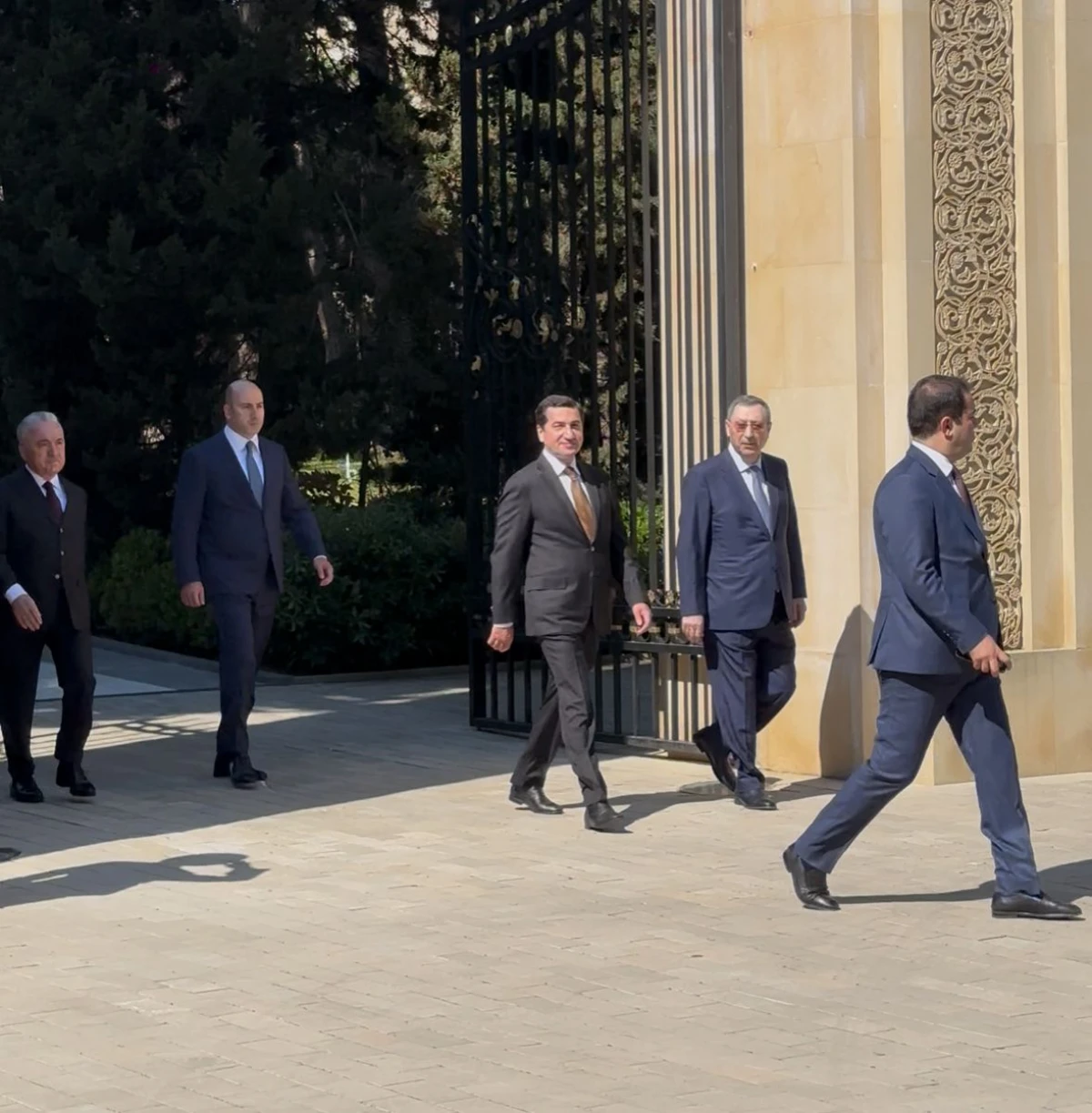 Hikmət Hacıyev Fəxri Xiyabanda