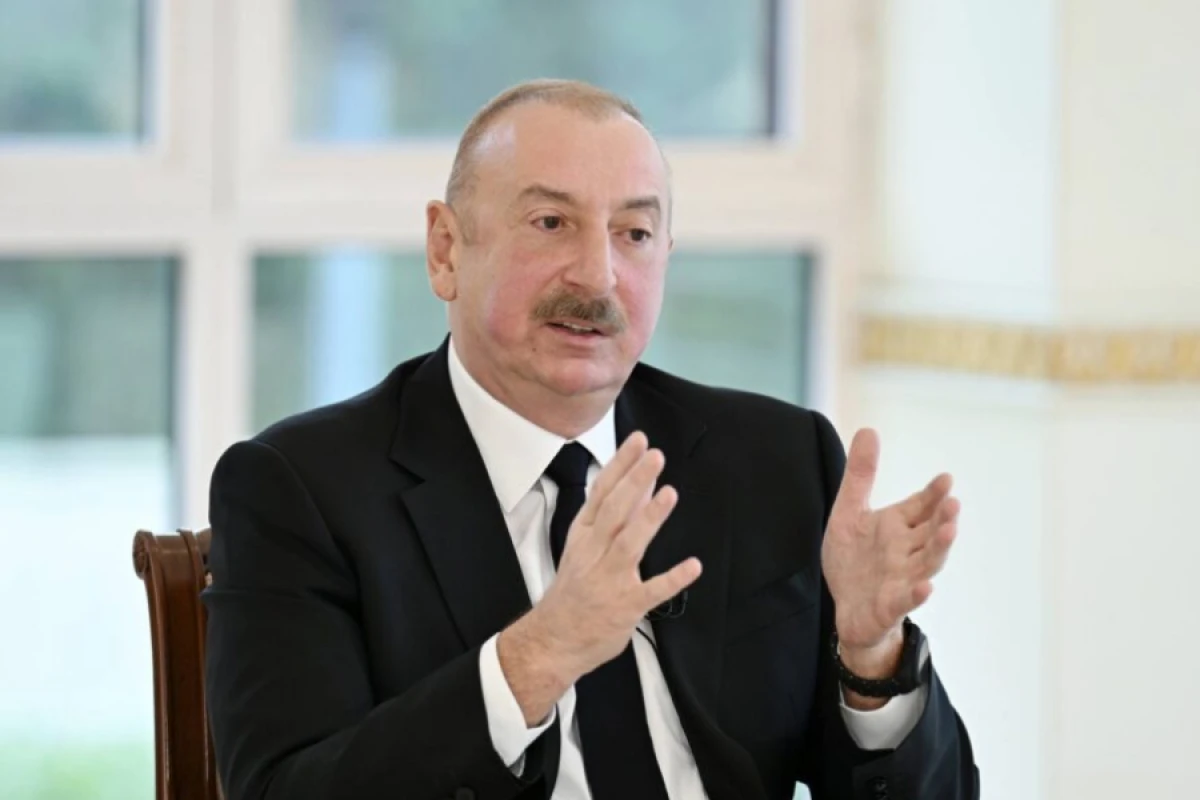 “Yolda polislər düzmüşdük ki, onlara çörək, su verək” – İlham Əliyev