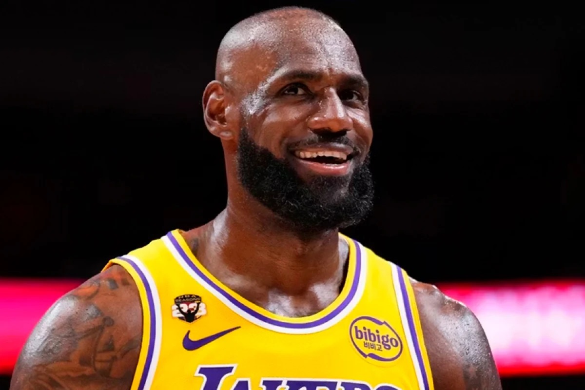 Basketbol dünyası [[Lebron Ceymsin qərarını]] gözləyir