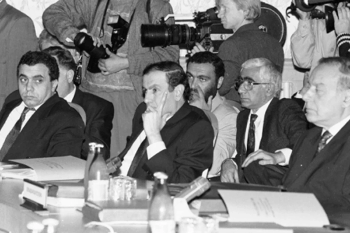 [[1994-cü il Bişkek sazişi:]] atəşi kim necə kəsdi?