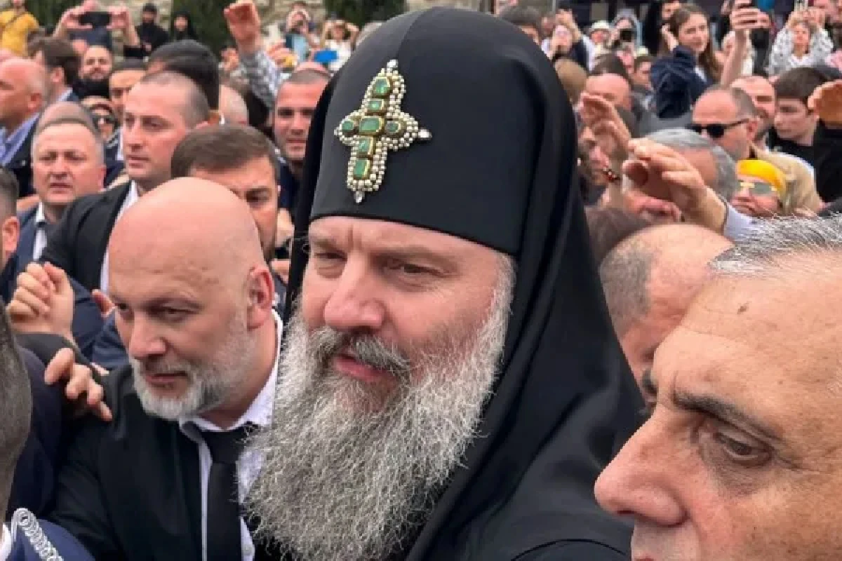 Patriarx III Şio [[taxta çıxdı]]