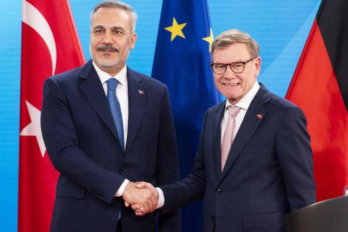Türkiyənin Aİ-yə üzvlük məsələsi gündəmdə - [[Almaniyanın dəstəyi nəyi dəyişəcək?]]
