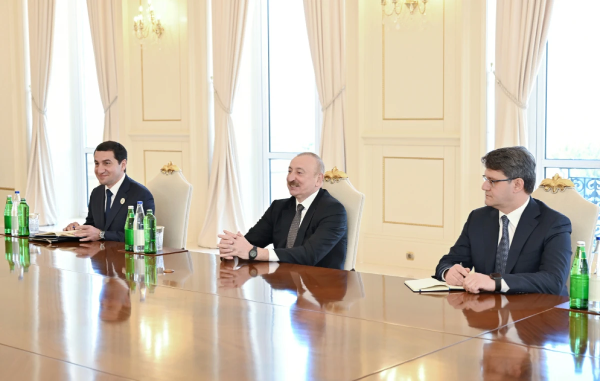 Prezident Slovakiya Baş nazirinin müavinini qəbul etdi — 6