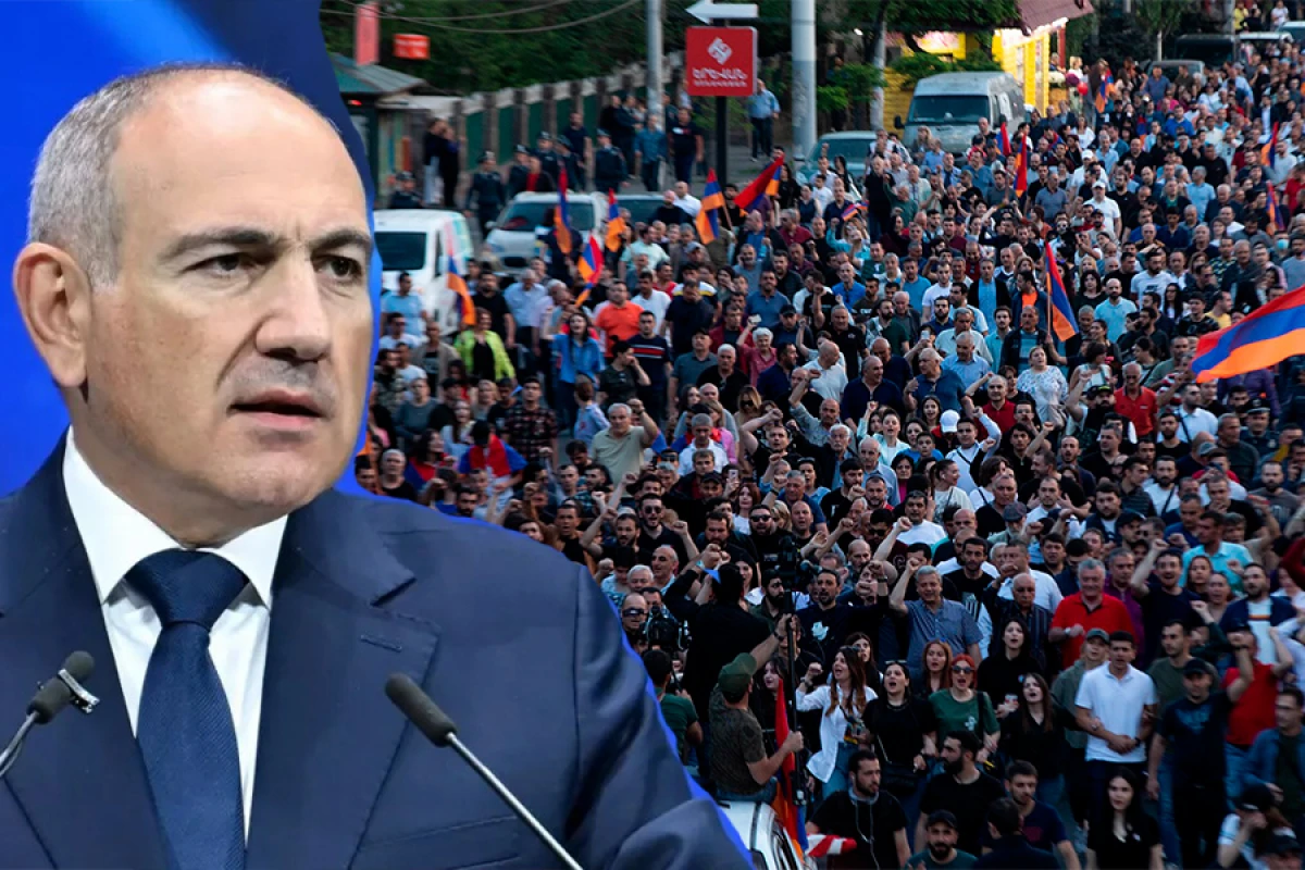 Satqınlar Paşinyana "satqın" deyir [[- Ermənistanda hava qarışıb]]