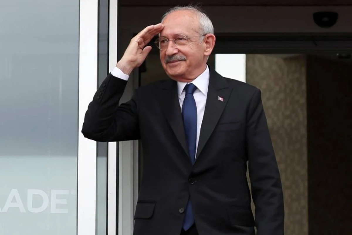 Kılıçdaroğlu yenidən CHP rəhbərliyinə qayıtdı - [[YENİLƏNİB]]