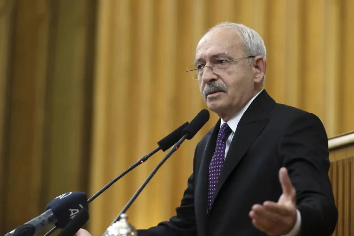 [[CHP-də böyük təmizləmə başlayır?]] - Kılıçdaroğlu mühakimə olunan şəxsləri partiyadan silir
