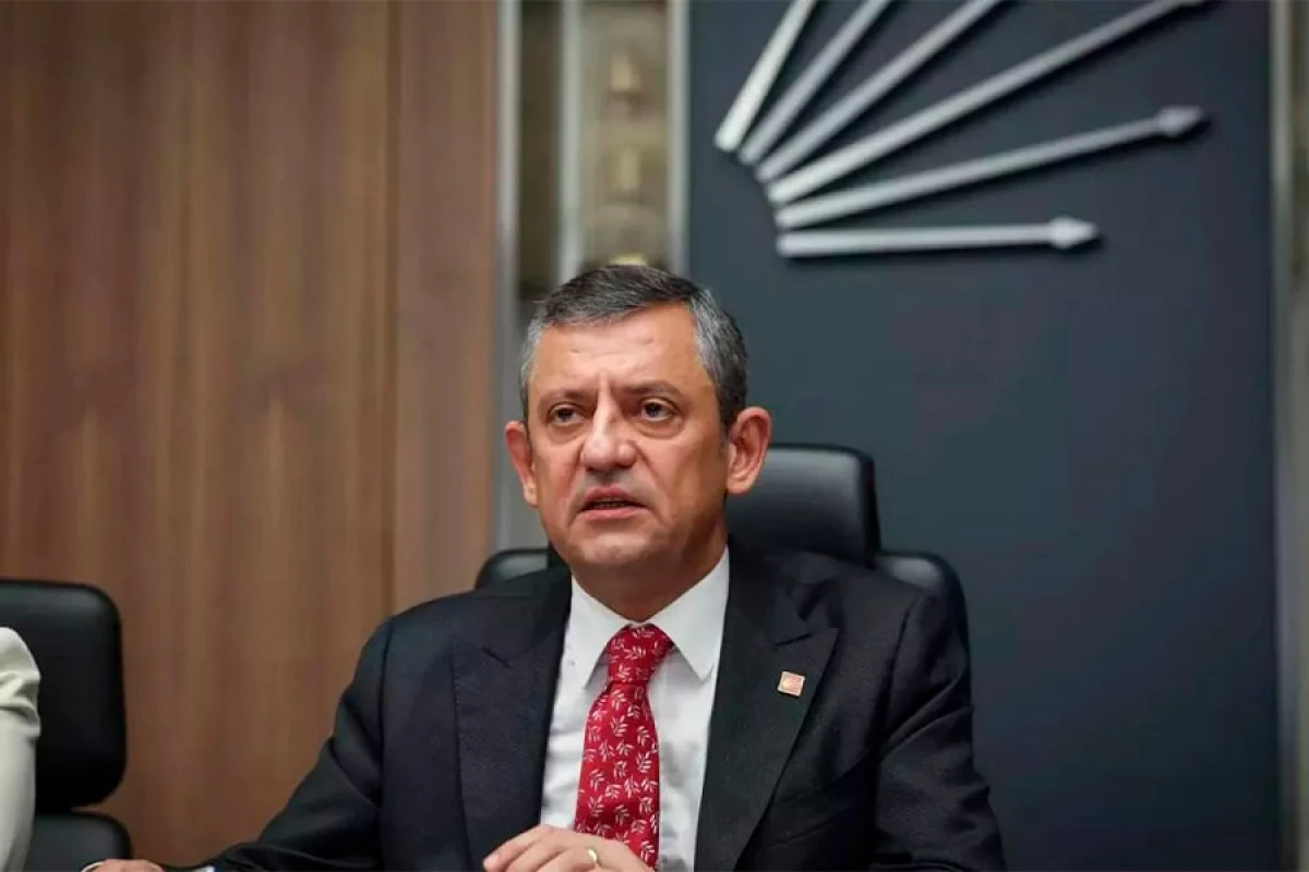 [[Özgür Özel]] CHP Qrup sədri seçildi