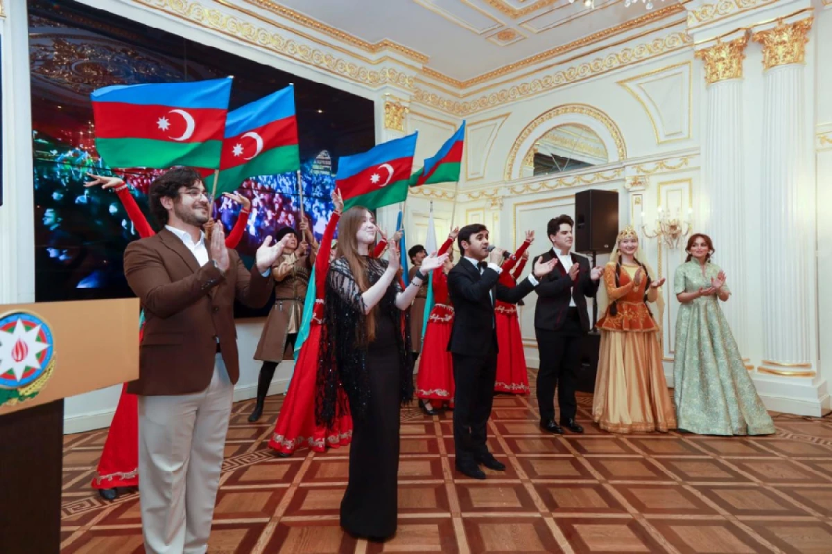 Sankt-Peterburqda [[Azərbaycan dövlətçiliyinin 108 illik tarixi]] qeyd olundu