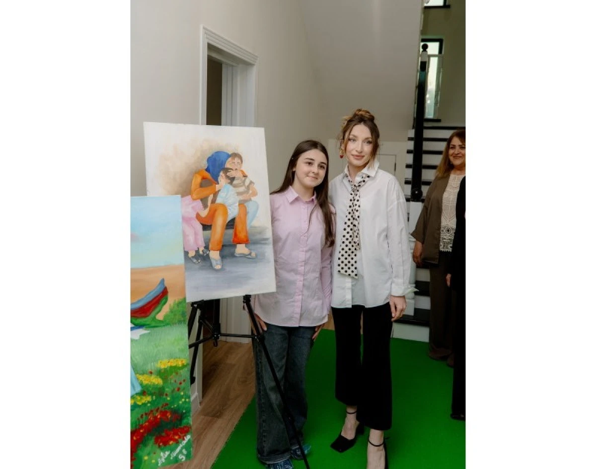 Prezidentin qızı və gəlini Sosial Reabilitasiya Mərkəzində - Fotolar — 1