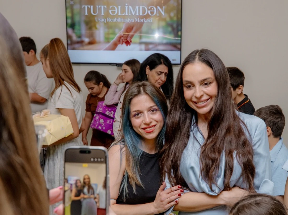 Prezidentin qızı və gəlini Sosial Reabilitasiya Mərkəzində - Fotolar — 3