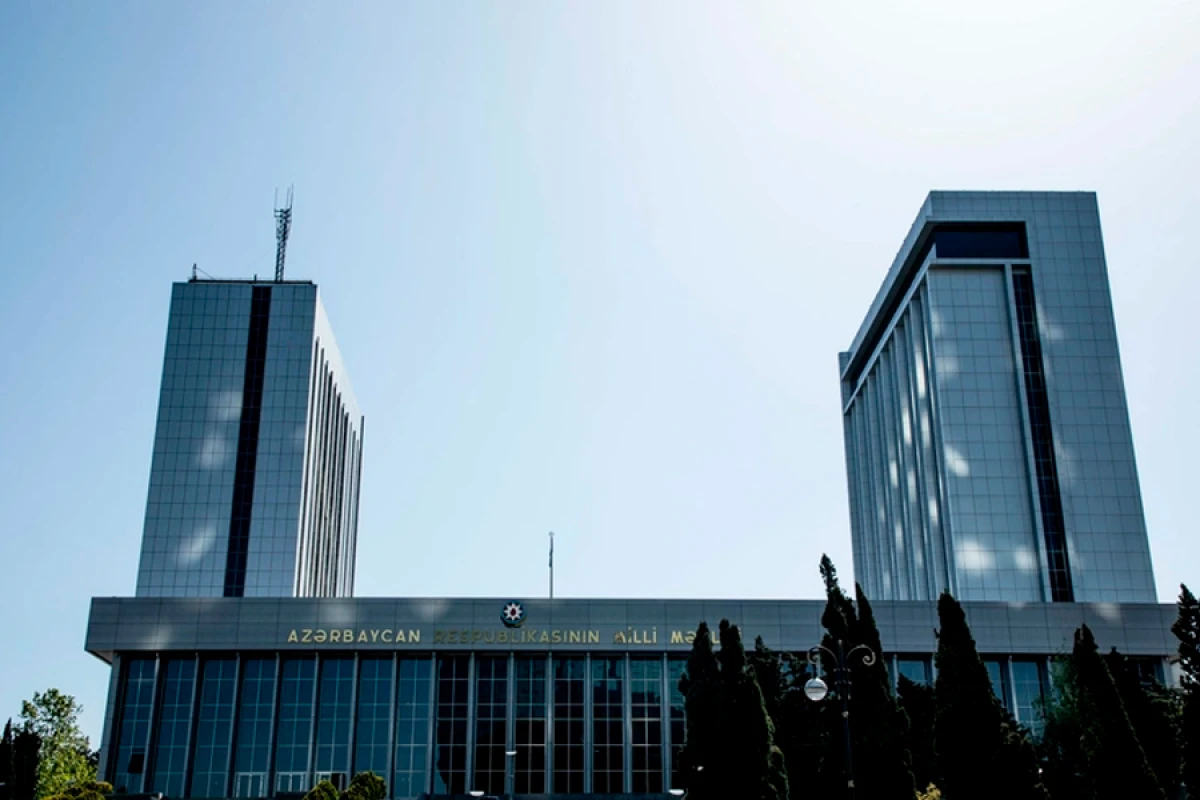 Milli Məclis Prezident və Birinci xanımı TƏBRİK ETDİ