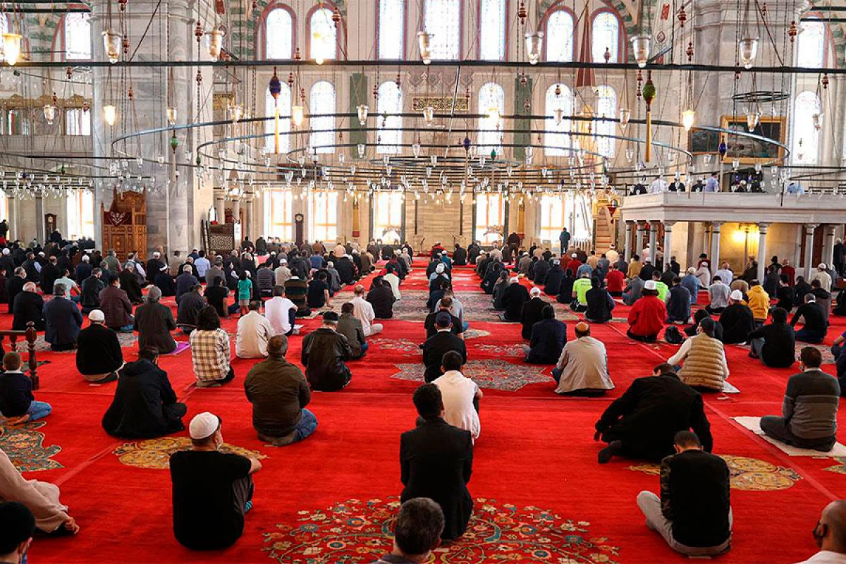 Təzəpir məscidində Qurban bayramı namazı qılındı