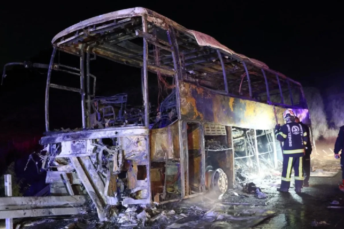 Türkiyədə sərnişin avtobusu yanıb, ölənlər var