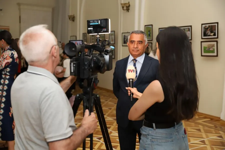 “Tarixin uşaq izləri” adlı sərginin açılışı baş tutdu — 6