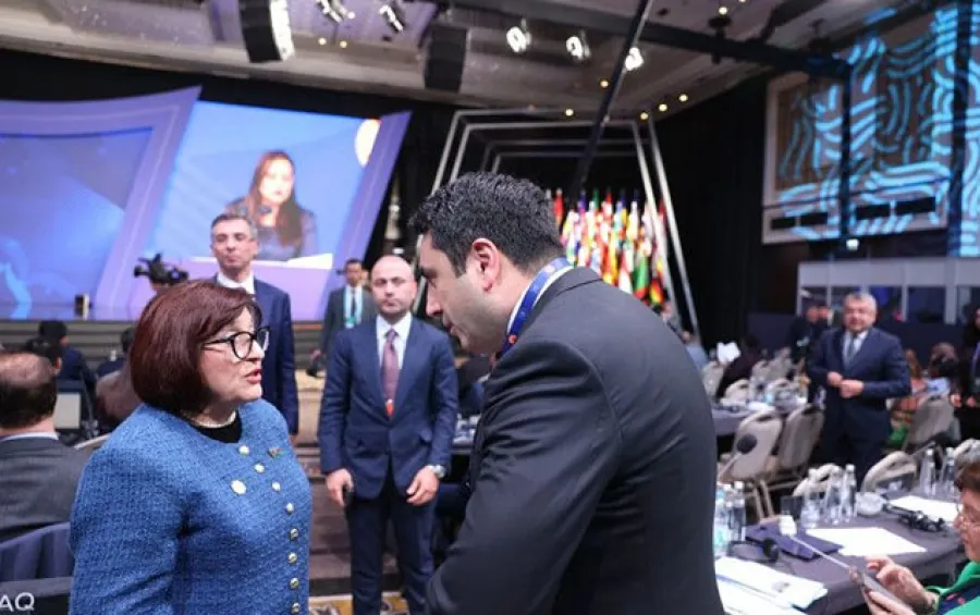 Simonyan: Azərbaycana gedirəm, Sahibə xanım dəvət etdi