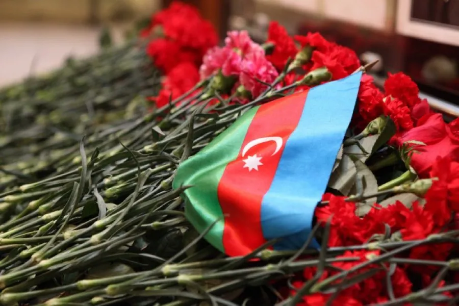 Sizi and verirəm Allaha, şəhidlərdən əl çəkin