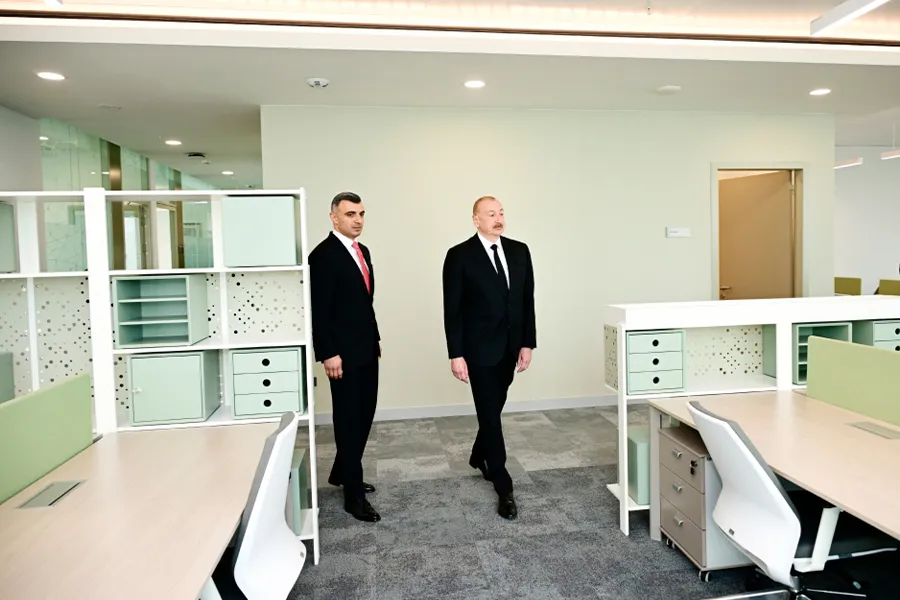 Prezident Mərkəzi Bankın yeni binasını açdı - 35 mərtəbəlidir