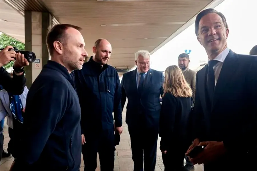 Rutte Kiyevdə səfərdədir