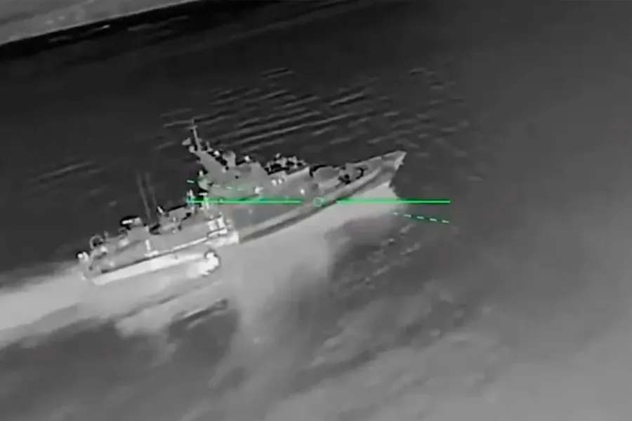25 vətəndaşımızın olduğu gəmi bombalandı - 5 nəfər öldü, yaralananlar var