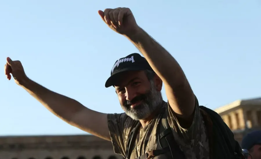 Paşinyanın qələbəsi regionun gələcəyinə nə vəd edir? -  Nəzərə alsaq ki, artıq güclənir, silahlanır v ə 6 il əvvəlki deyil