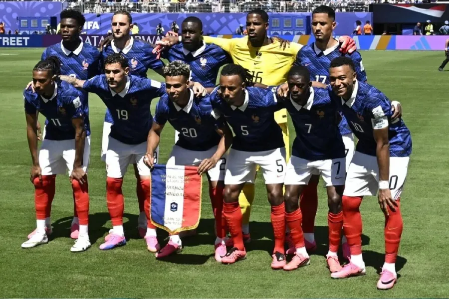 Fransa millisinin start heyəti mundiallar tarixinə düşdü
