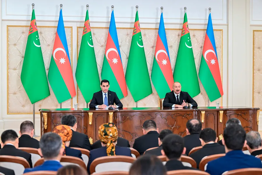 Azərbaycan və Türkmənistan prezidentləri mətbuata bəyanatlarla çıxış etdilər