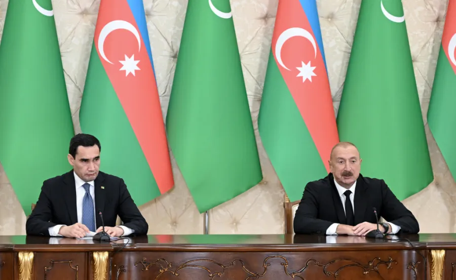 Azərbaycan və Türkmənistan prezidentləri mətbuata bəyanatlarla çıxış etdilər — 9