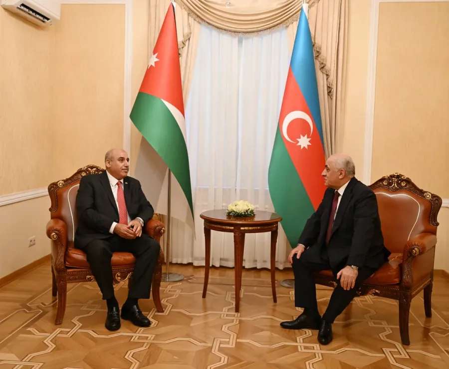 Əli Əsədov bu dövlətin nümayəndəsi ilə müzakirələr apardı — 1