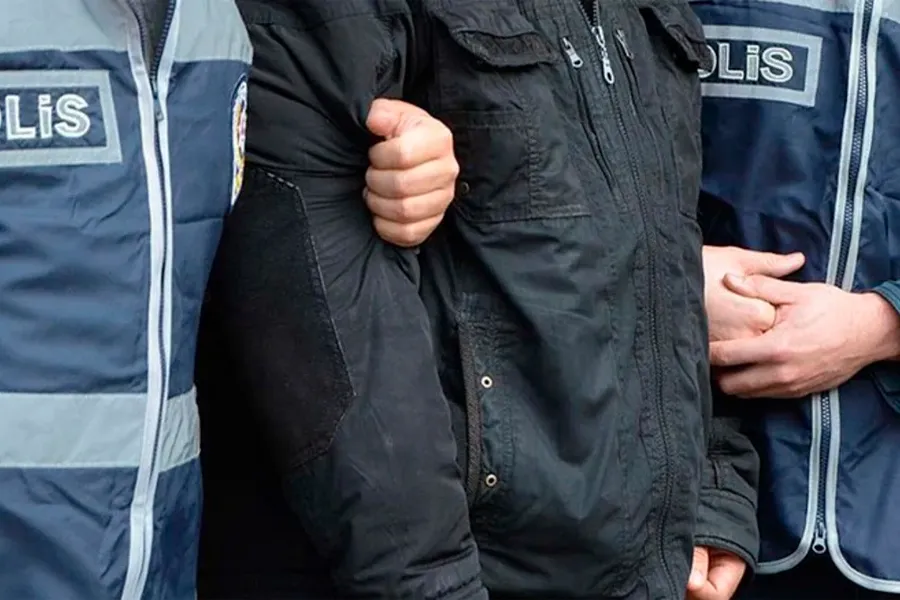 Ankara səhərə əməliyyatlarla oyandı - İrimiqyaslı həbslər aparılır