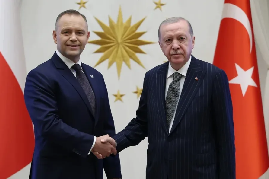 Ərdoğan: "Polşa ilə ticarət dövriyyəsini artırmaq niyyətindəyik"