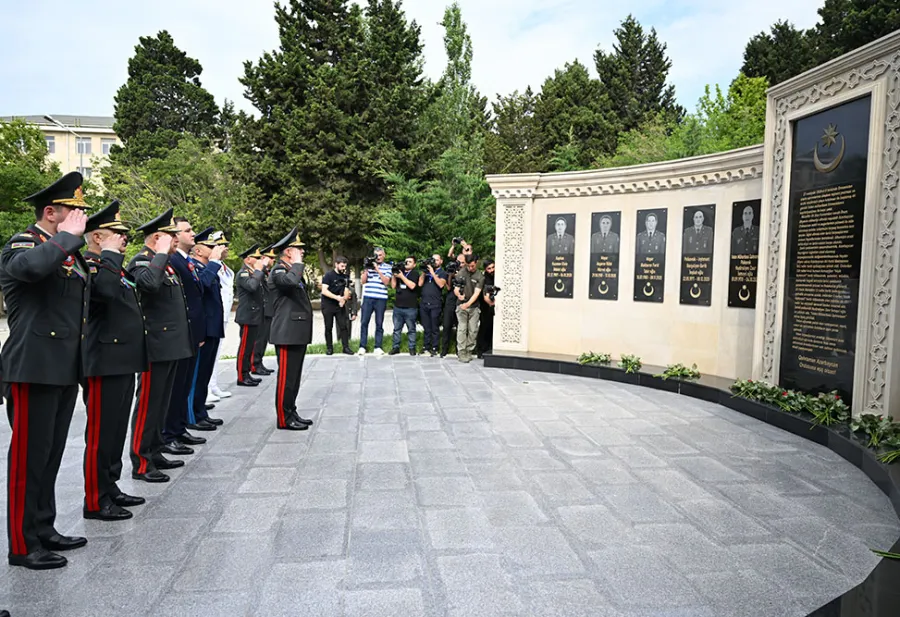 Heydər Əliyev adına Hərbi İnstitutda buraxılış mərasimi keçirildi — 7