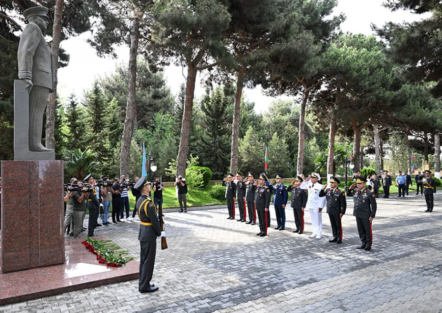 Heydər Əliyev adına Hərbi İnstitutda buraxılış mərasimi keçirildi — 9