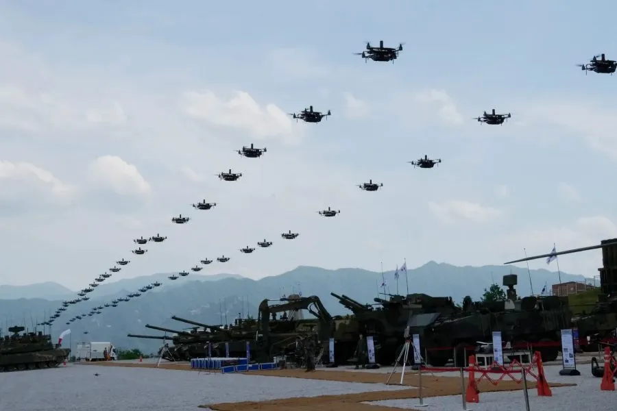 Cənubi Koreya hərbi hazırlığa başladı: 500 min dron operatoru yetişdiriləcək