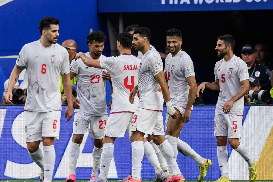 İran FIFA-ya xəbərdarlıq etdi: "Komandanı dərhal meydandan çıxaracağıq"