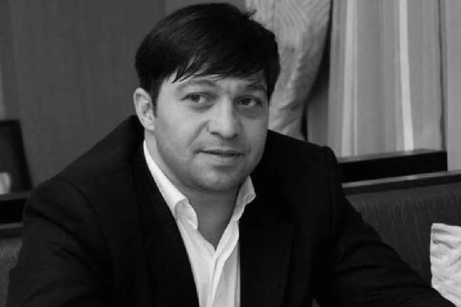 Dəfnində izdiham yaşanır, yollar bağlanır - Azərbaycanın ən qəribə məşhuru, repin atası Hüseyn Dərya "Kamaz"ın altında can verir