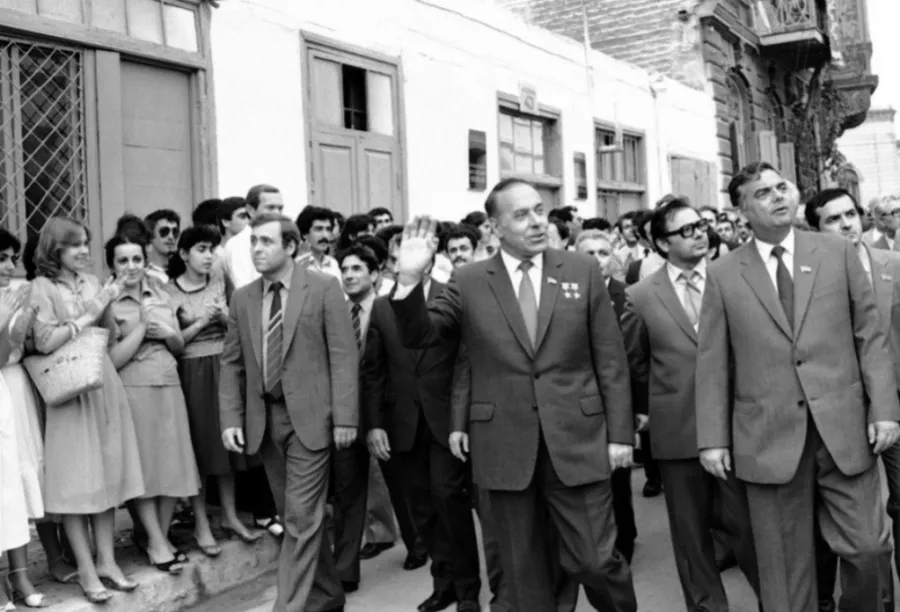 SSRİ-ni naxçıvanlılar dağıtdı... - Moskvanın "palaz altına süpürdüyü" həqiqət - VİDEO 