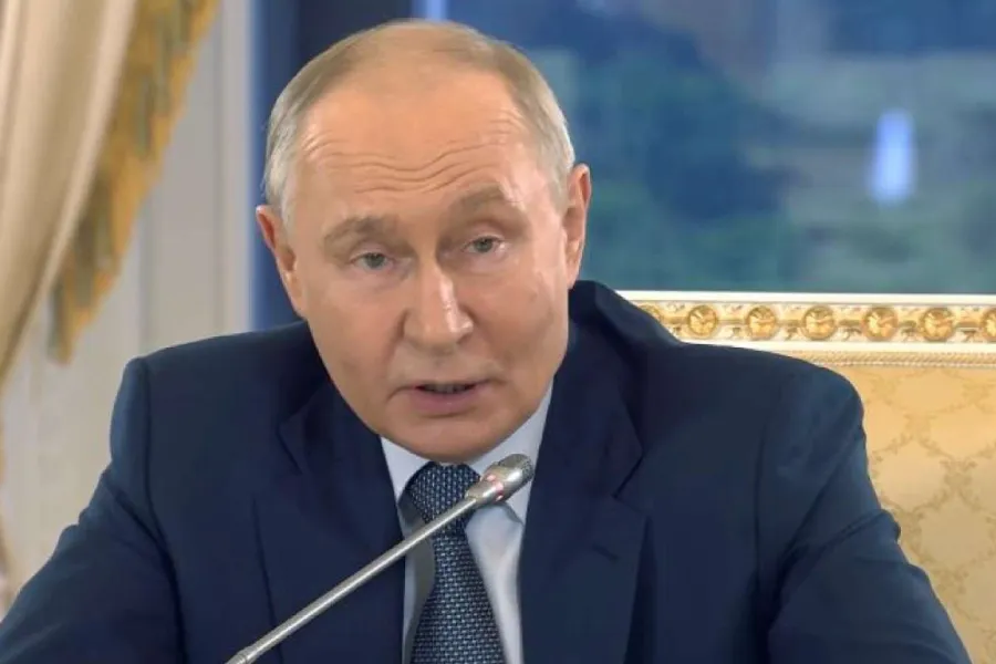 Putinin müsahibəsindən 6 dəqiqəlik hissənin çıxarıldığı iddia olunur