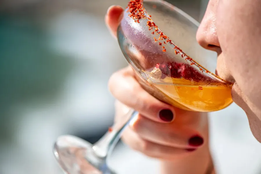 Alkoqol və çəki artımı: Mütəxəssis kökəlmənin əsas səbəbini açıqladı